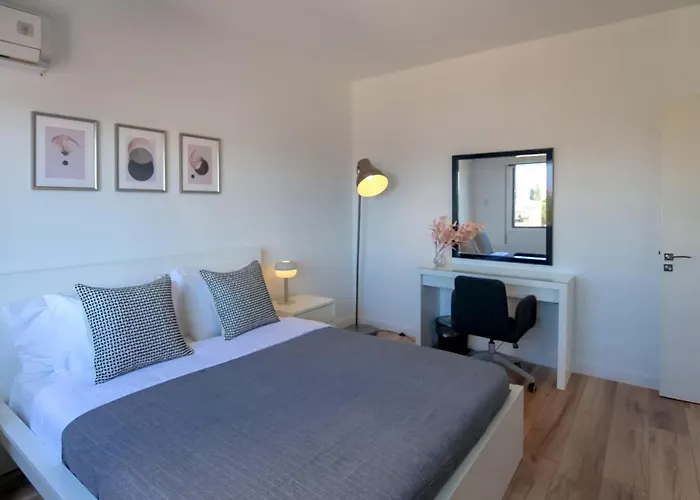 Phaedrus Living: Ourania City Heights Flat